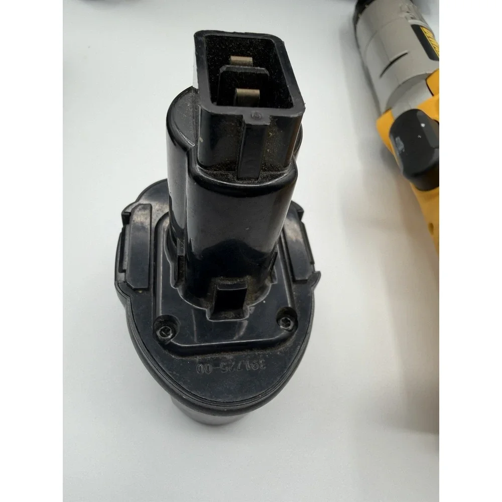 DeWalt 7.2V DW920 Cordless Adjust Angle Screwdriver W/ Battery Charger & Case